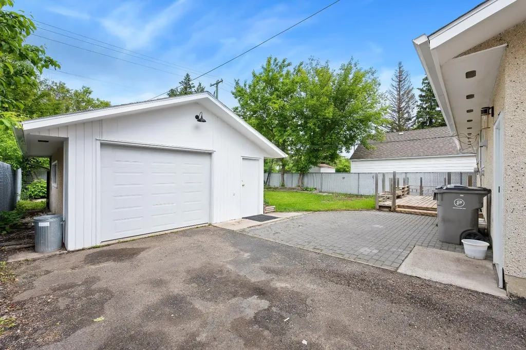 5510 45 Street Lloydminster AB T9V 0C2