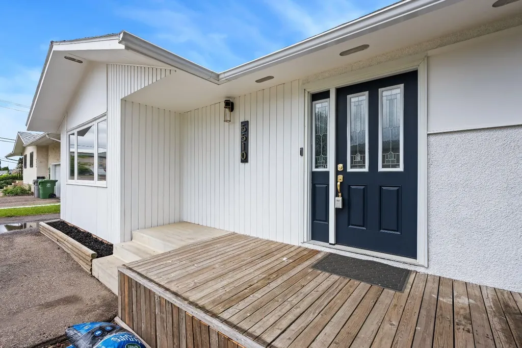 5510 45 Street Lloydminster AB T9V 0C2