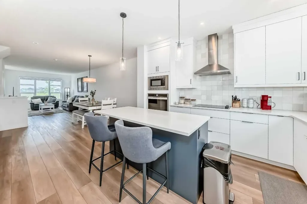 1609 Chinook Gate Drive SW Airdrie AB T4B 5J4