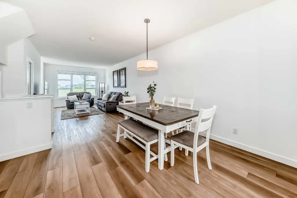 1609 Chinook Gate Drive SW Airdrie AB T4B 5J4