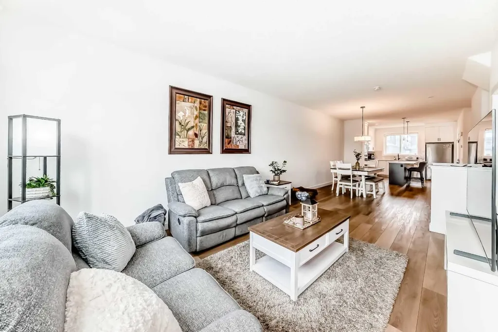 1609 Chinook Gate Drive SW Airdrie AB T4B 5J4