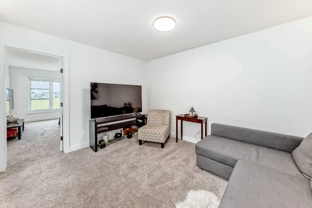1609 Chinook Gate Drive SW Airdrie AB T4B 5J4