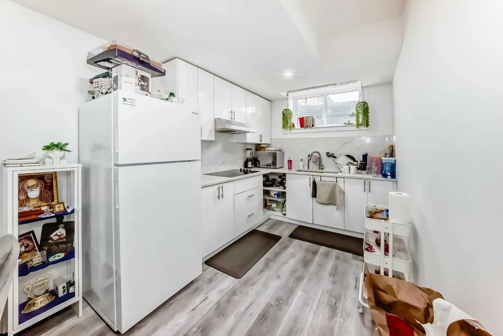 1609 Chinook Gate Drive SW Airdrie AB T4B 5J4
