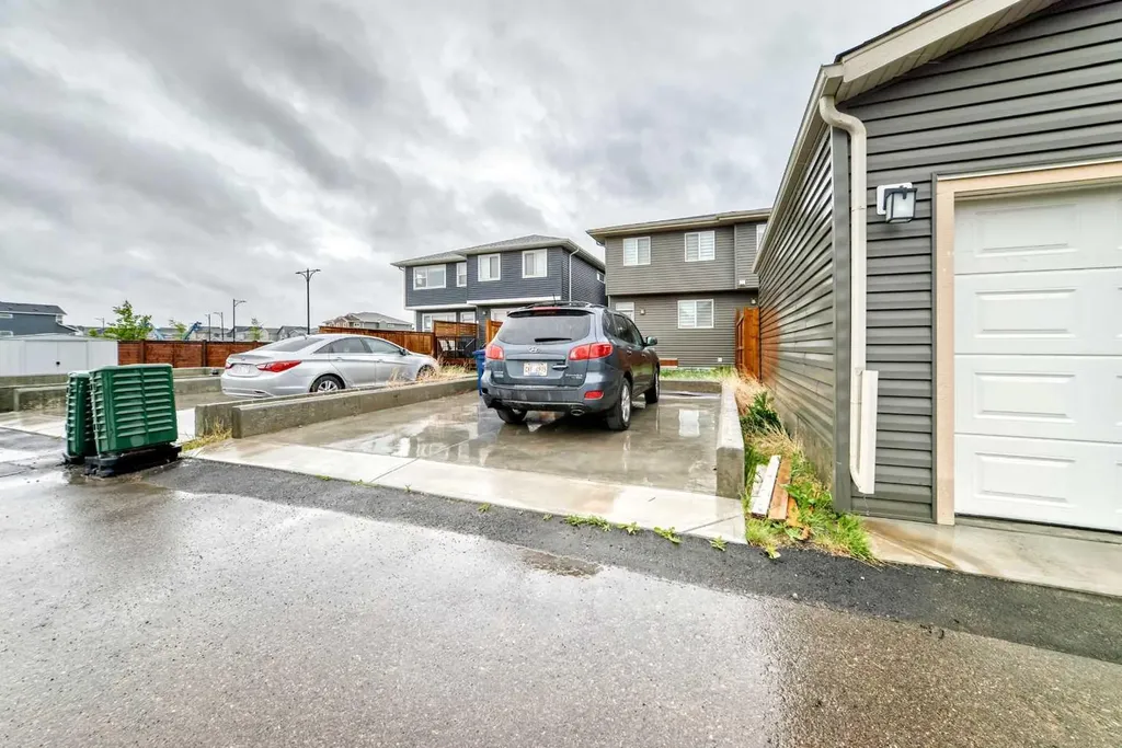 1609 Chinook Gate Drive SW Airdrie AB T4B 5J4