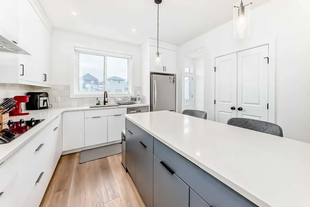 1609 Chinook Gate Drive SW Airdrie AB T4B 5J4