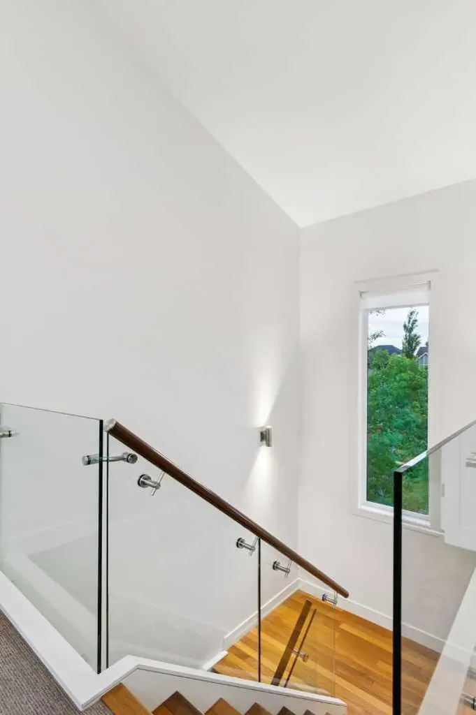 31 Wexford Way SW Calgary AB T3H 0H1