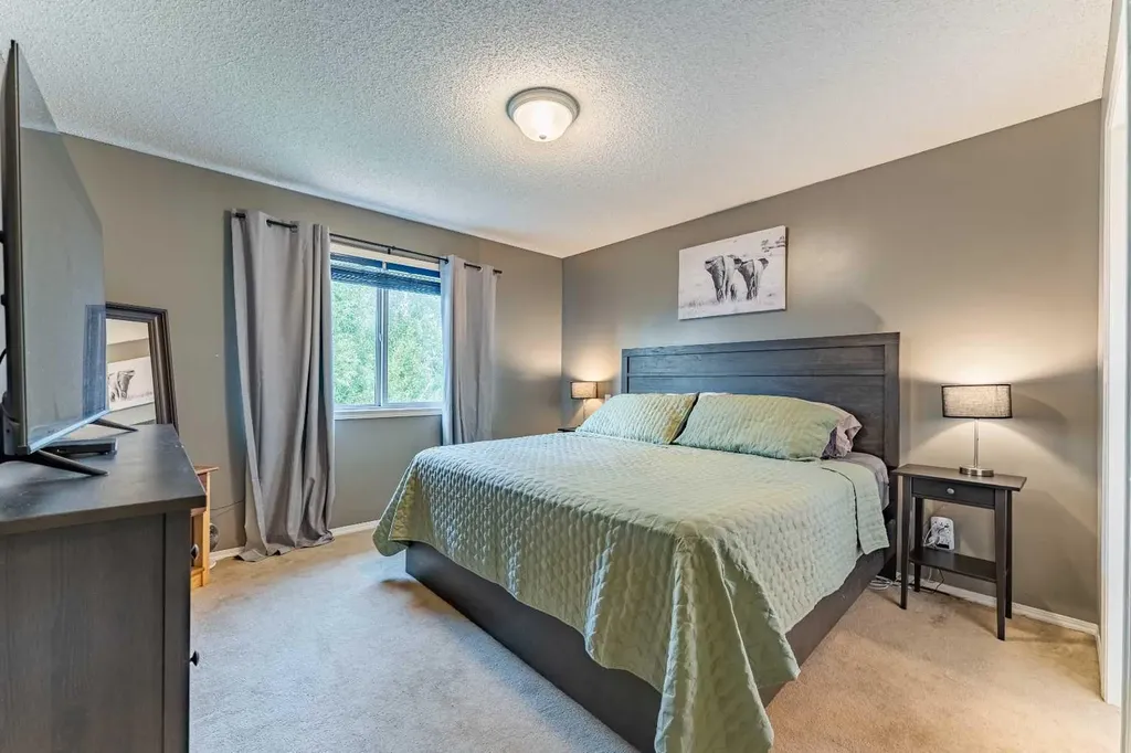 76 Cranfield Place SE Calgary AB T3M 1B3