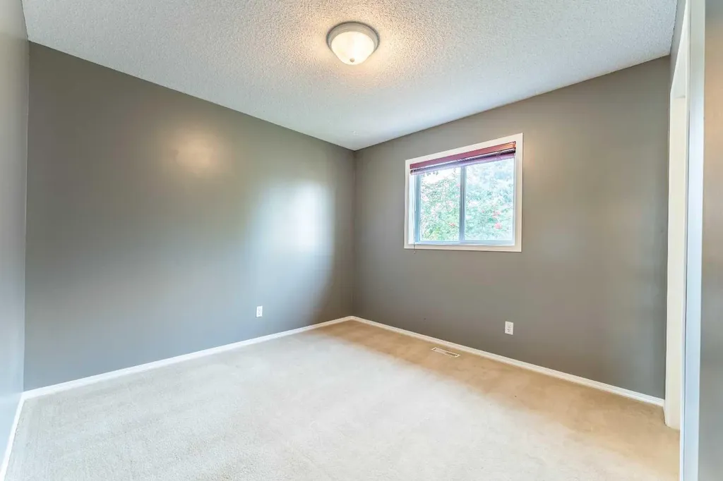 76 Cranfield Place SE Calgary AB T3M 1B3