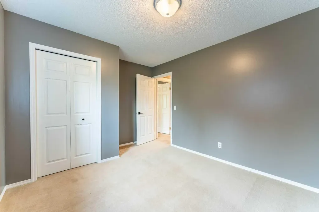76 Cranfield Place SE Calgary AB T3M 1B3