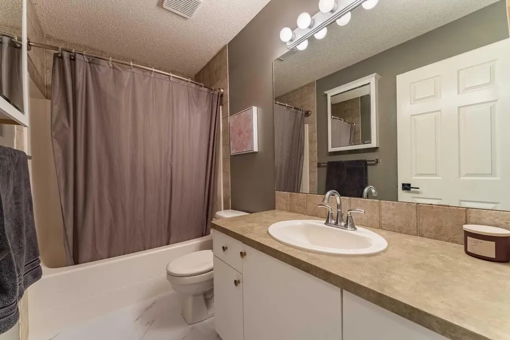 76 Cranfield Place SE Calgary AB T3M 1B3