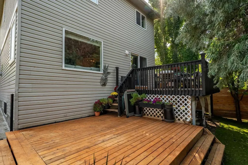 76 Cranfield Place SE Calgary AB T3M 1B3