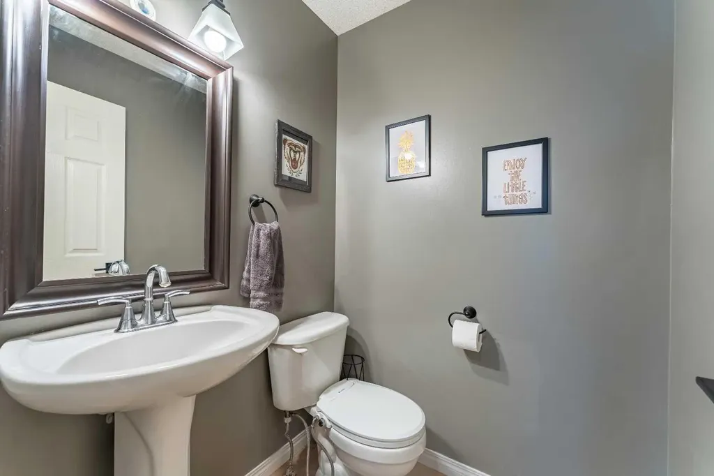 76 Cranfield Place SE Calgary AB T3M 1B3
