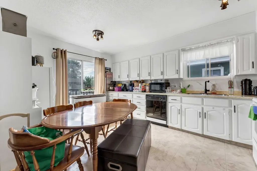 2257 Upland Drive SE Medicine Hat AB T1A 7K3