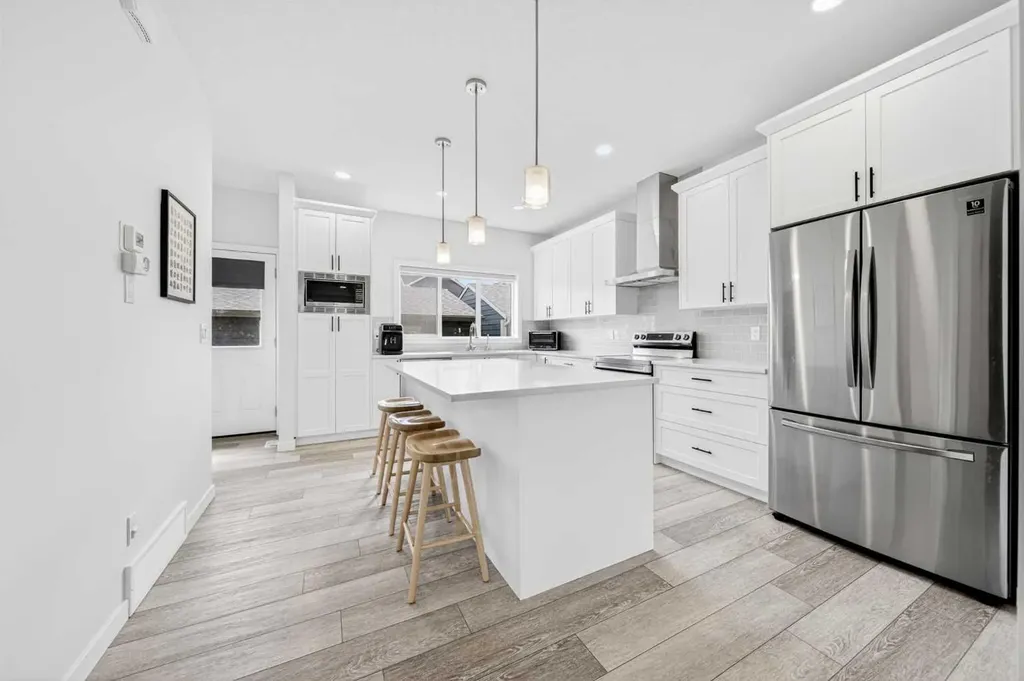 170 Magnolia Square SE Calgary AB T3M 2W5
