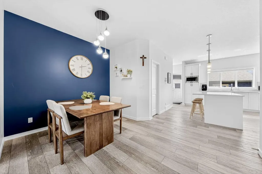 170 Magnolia Square SE Calgary AB T3M 2W5