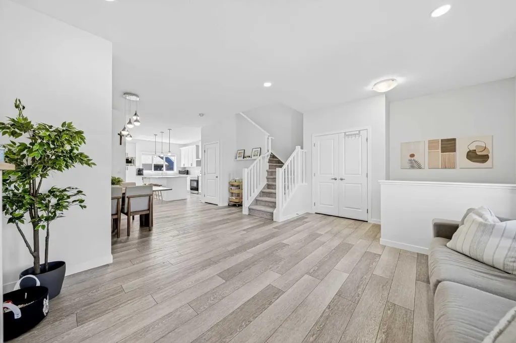 170 Magnolia Square SE Calgary AB T3M 2W5