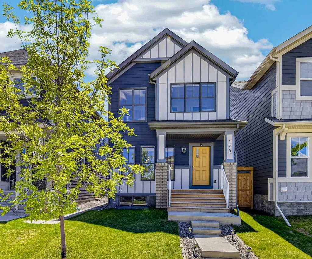 170 Magnolia Square SE Calgary AB T3M 2W5