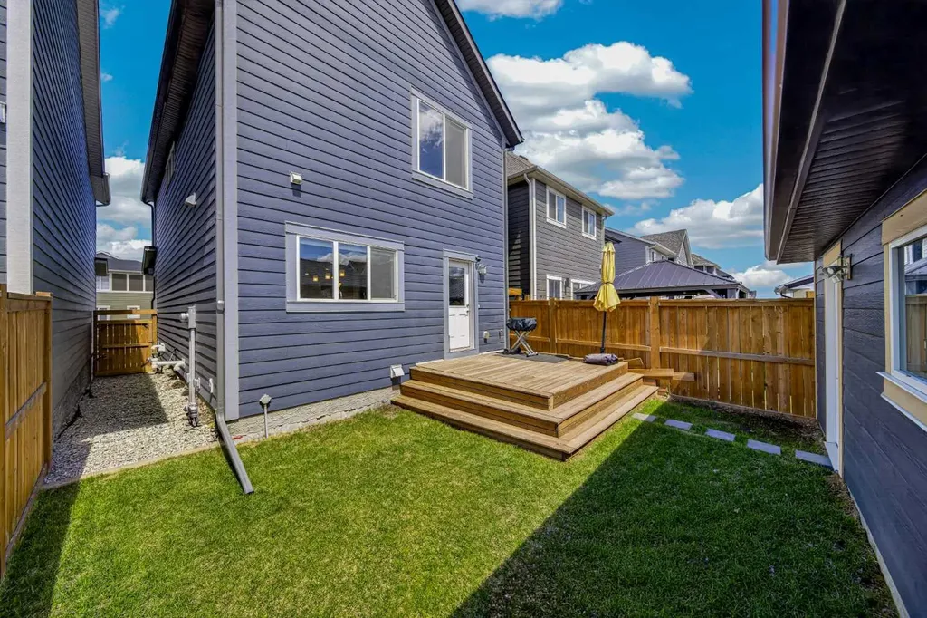 170 Magnolia Square SE Calgary AB T3M 2W5