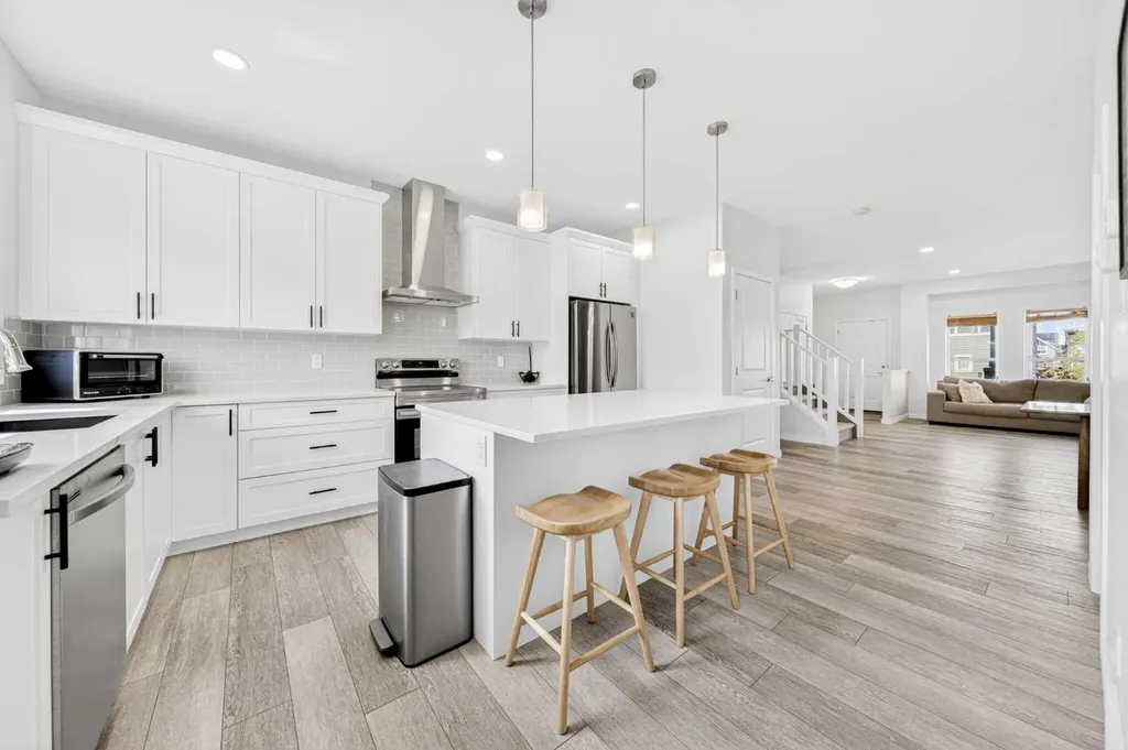 170 Magnolia Square SE Calgary AB T3M 2W5