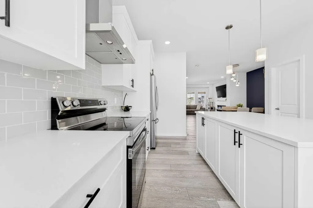 170 Magnolia Square SE Calgary AB T3M 2W5