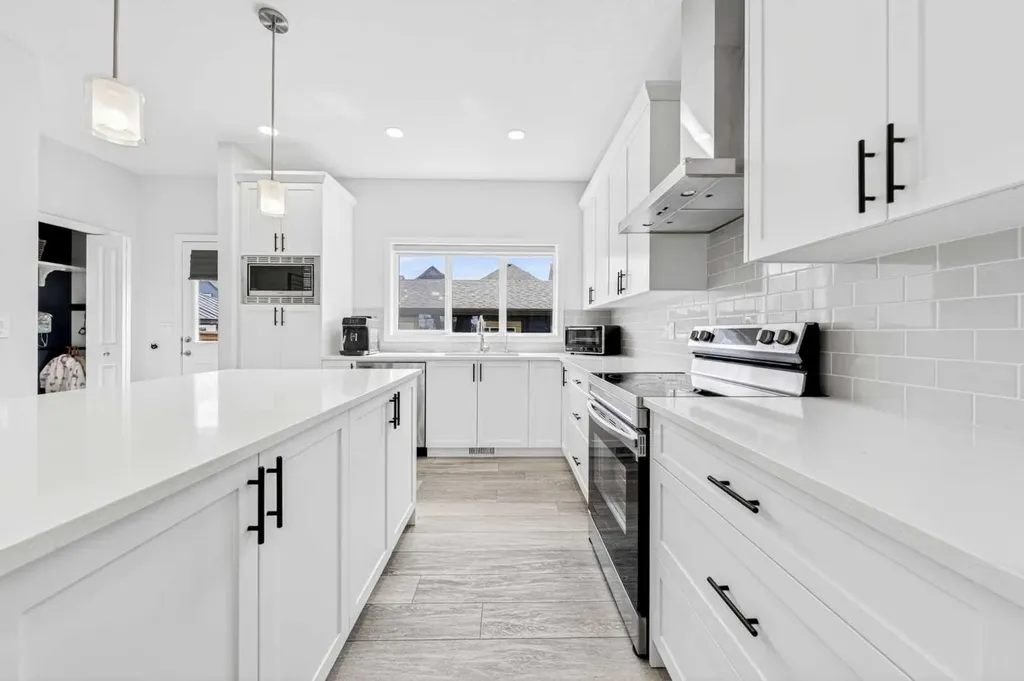 170 Magnolia Square SE Calgary AB T3M 2W5