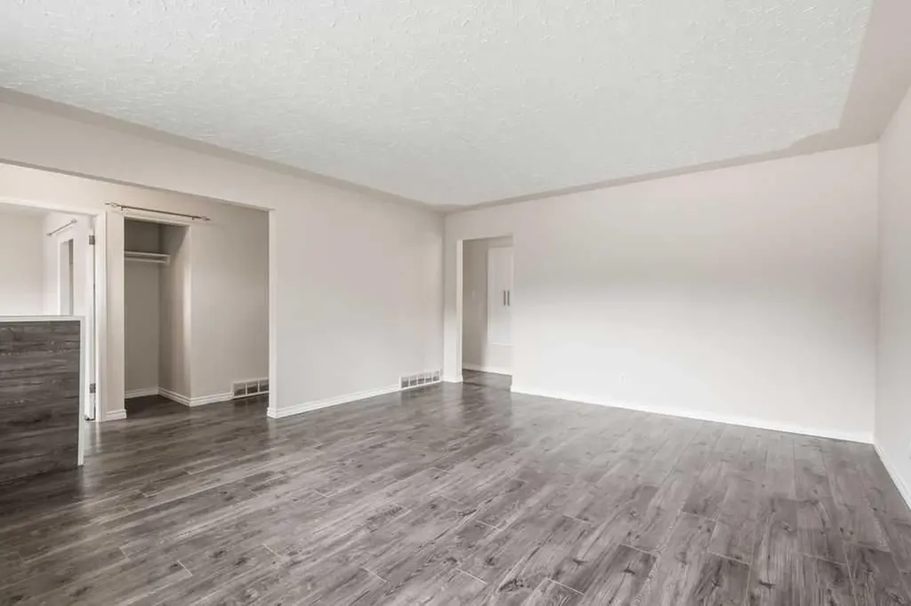 7428 23 Street SE Calgary AB T2C 0X9