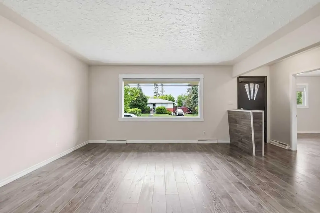 7428 23 Street SE Calgary AB T2C 0X9