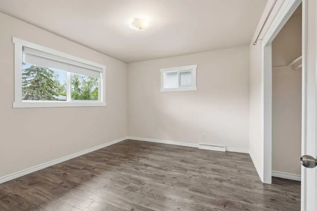 7428 23 Street SE Calgary AB T2C 0X9