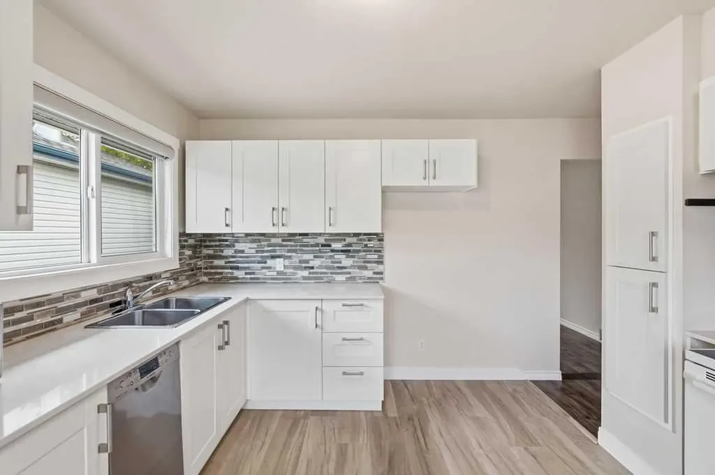 7428 23 Street SE Calgary AB T2C 0X9