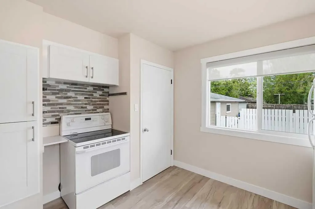 7428 23 Street SE Calgary AB T2C 0X9