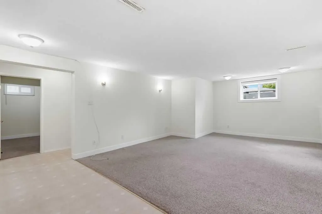 7428 23 Street SE Calgary AB T2C 0X9
