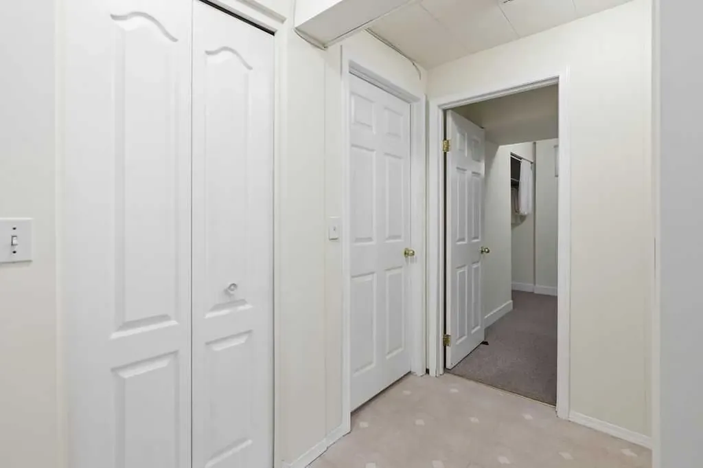 7428 23 Street SE Calgary AB T2C 0X9