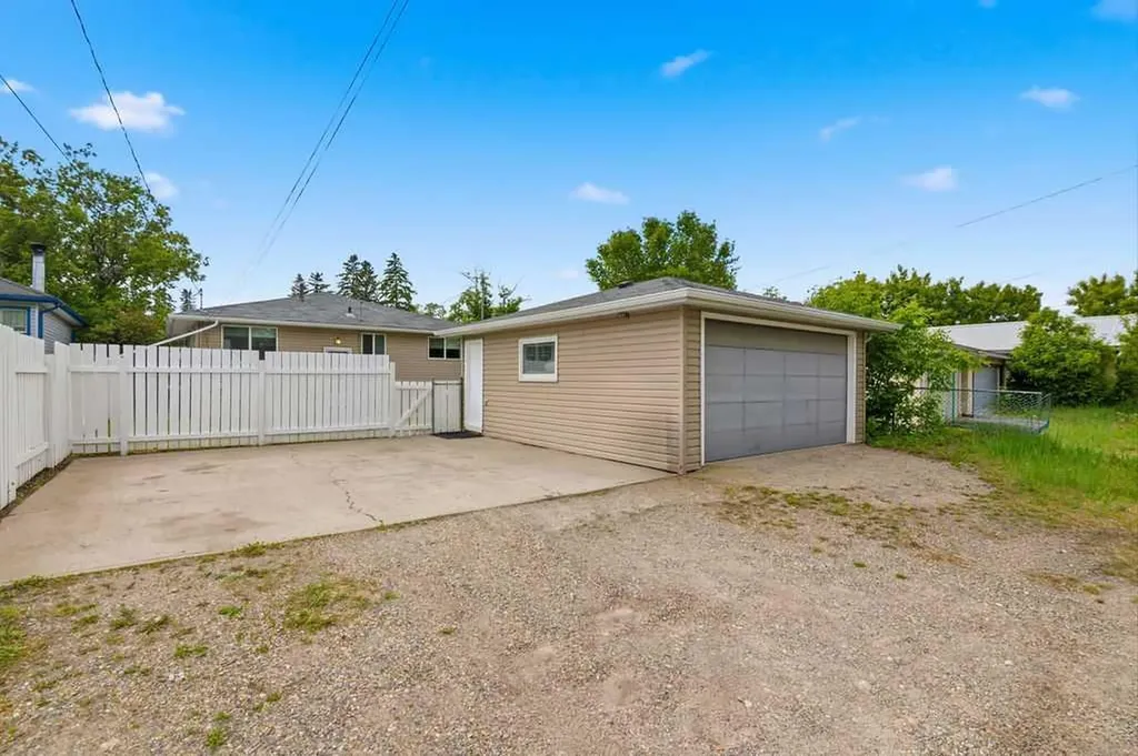 7428 23 Street SE Calgary AB T2C 0X9