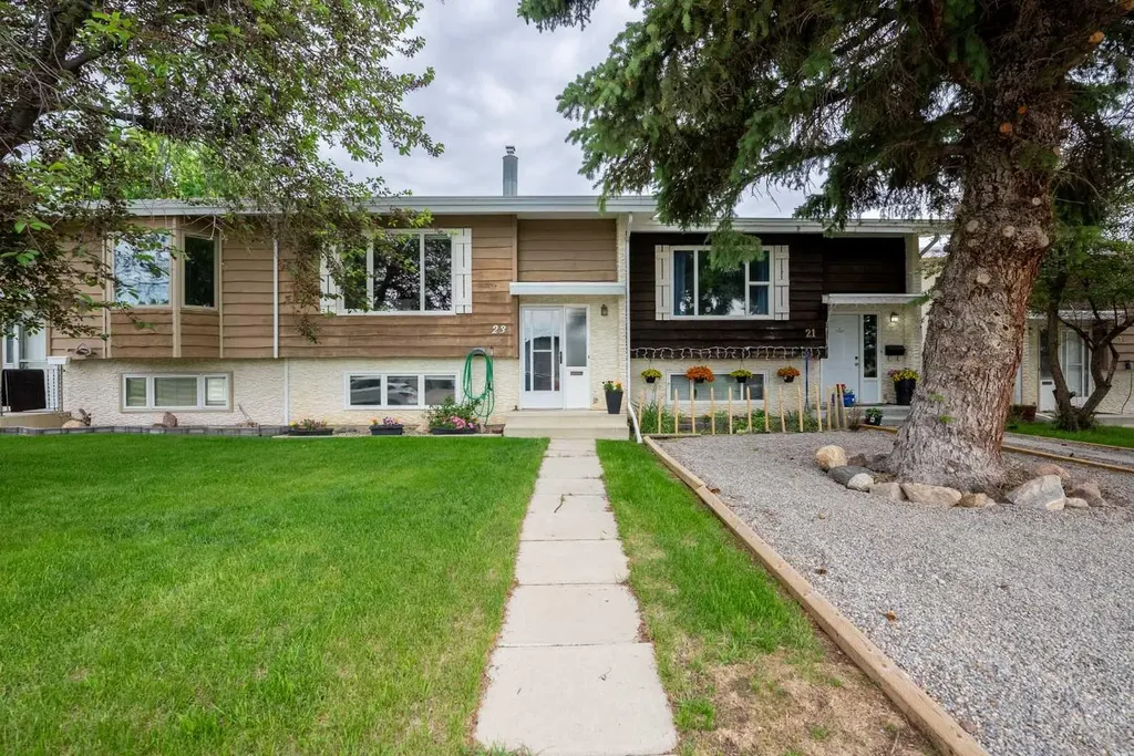 23 Selkirk Road W Lethbridge AB T1K 4N4