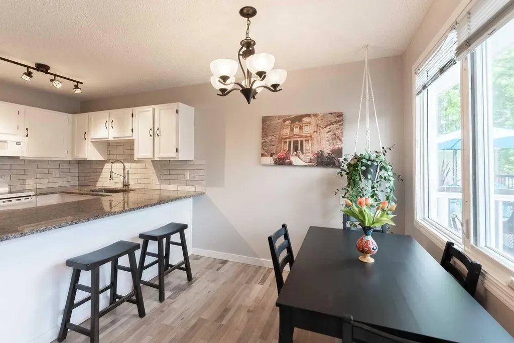23 Selkirk Road W Lethbridge AB T1K 4N4