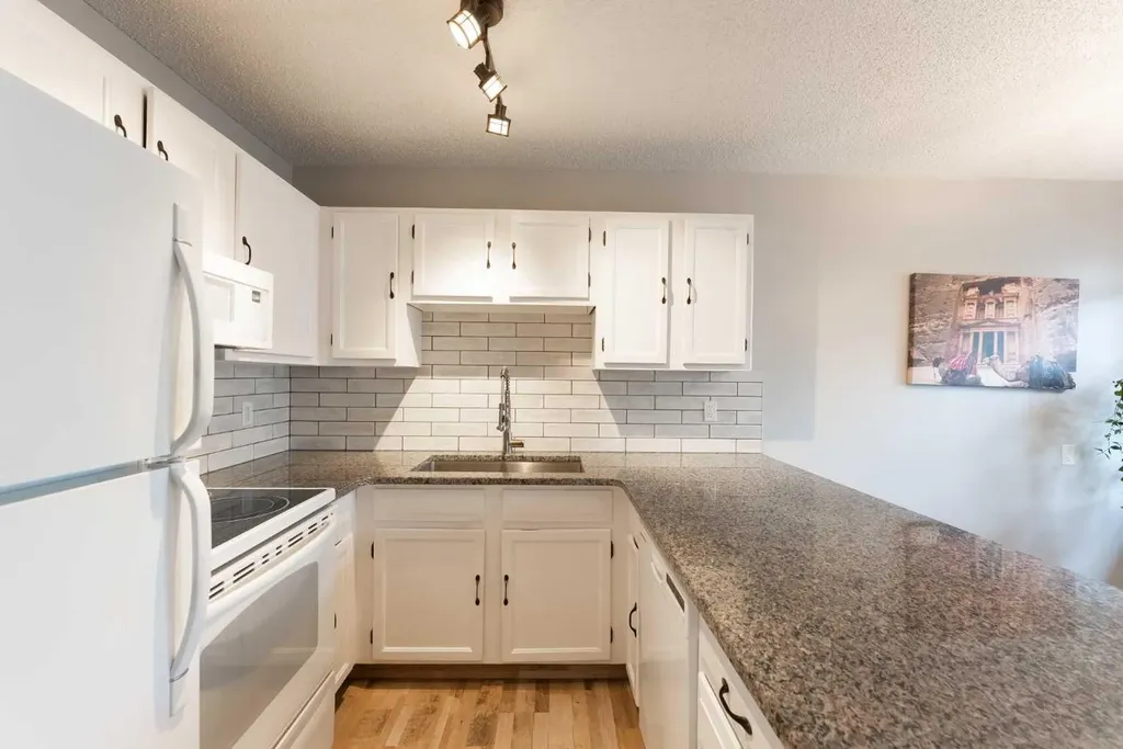 23 Selkirk Road W Lethbridge AB T1K 4N4