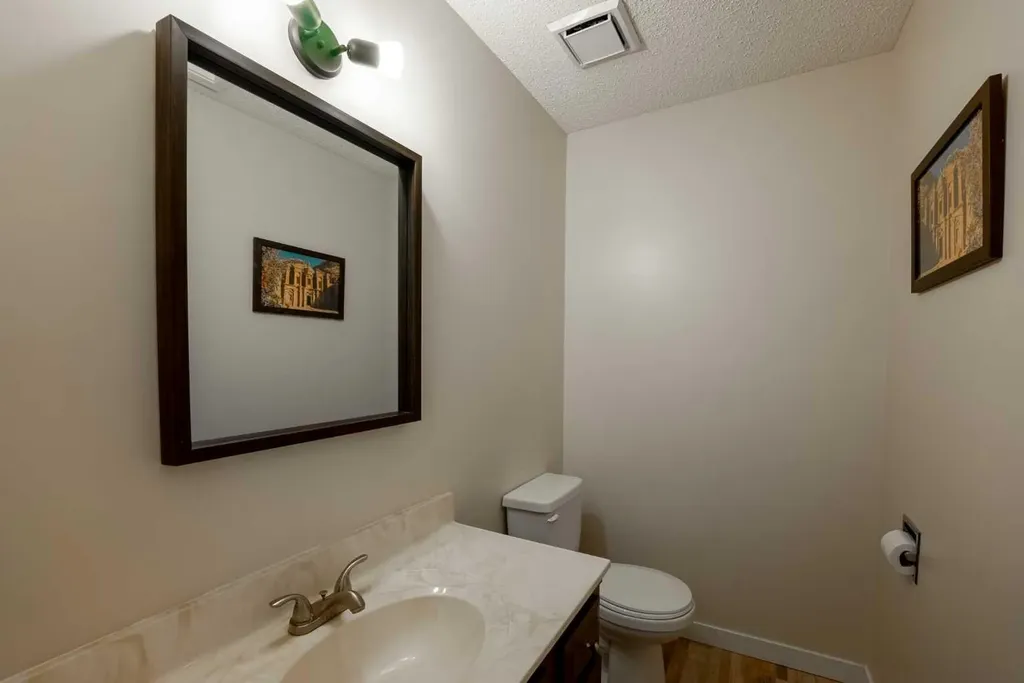 23 Selkirk Road W Lethbridge AB T1K 4N4