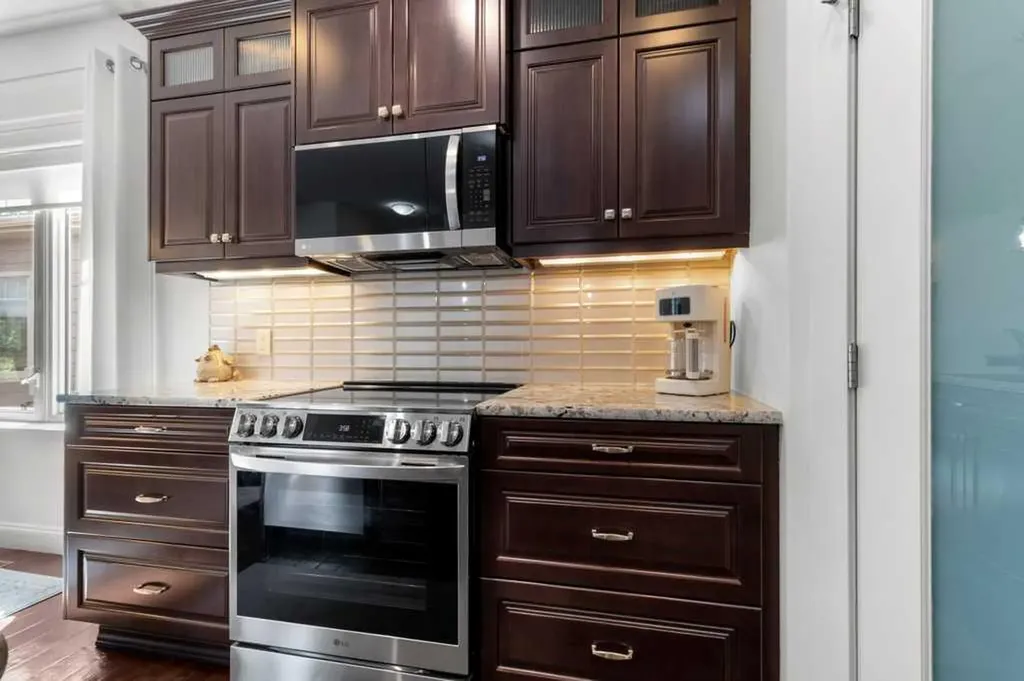 7 Michener Boulevard Red Deer AB T4P 0M6