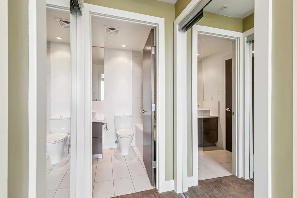 10 Shawnee Hill SW Calgary AB T2Y 0E1
