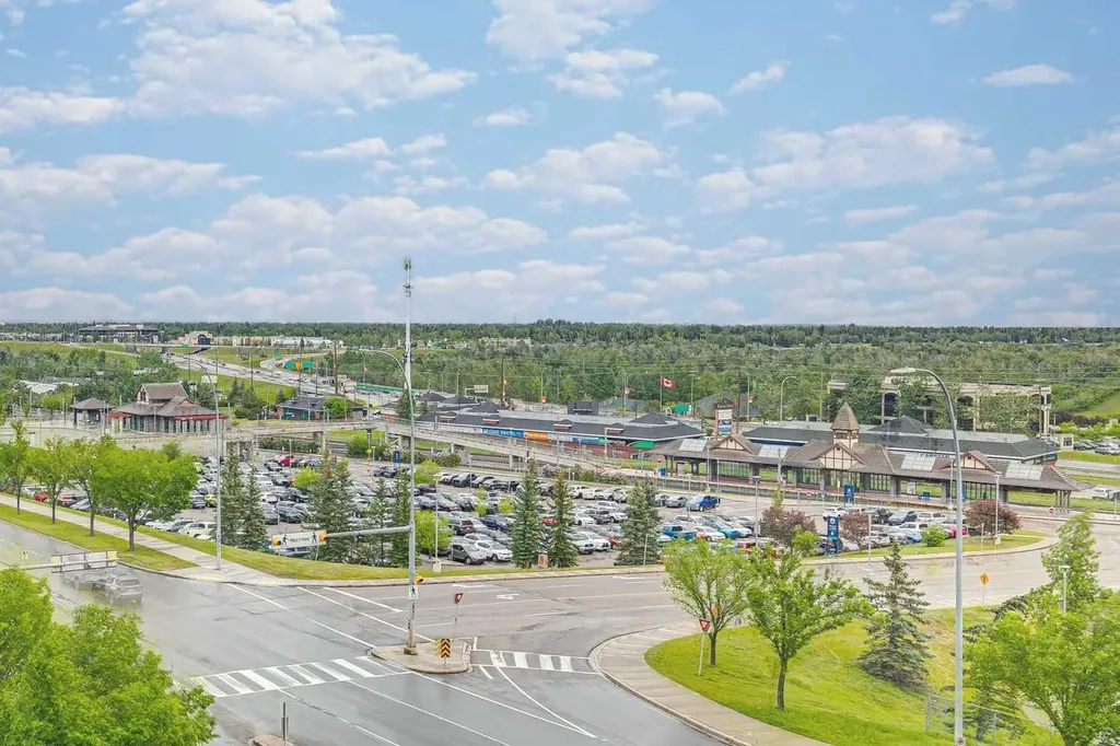 10 Shawnee Hill SW Calgary AB T2Y 0E1