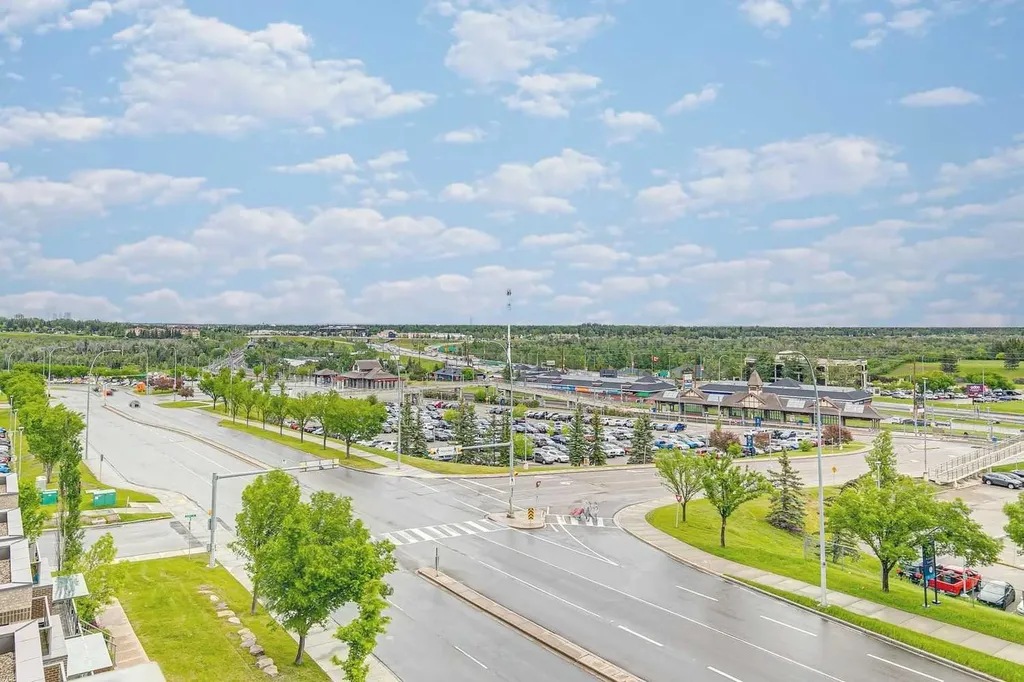 10 Shawnee Hill SW Calgary AB T2Y 0E1