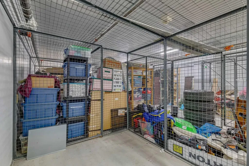 10 Shawnee Hill SW Calgary AB T2Y 0E1