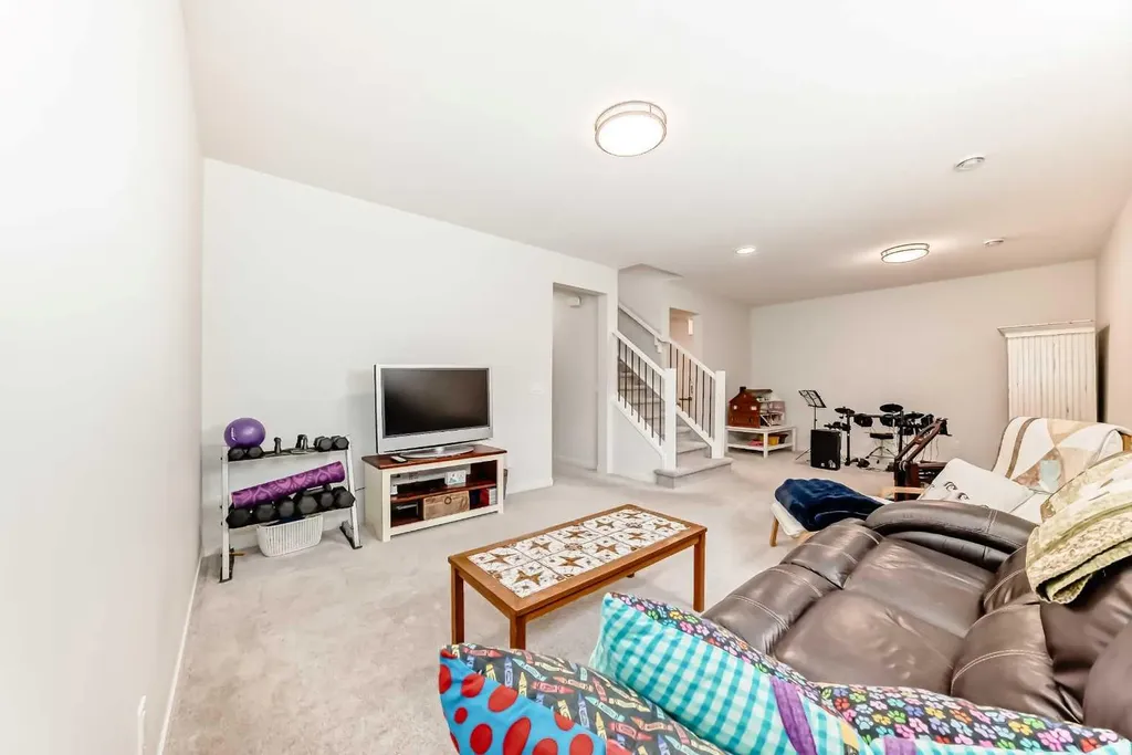 55 Fireside Circle Cochrane AB T4C 1P5