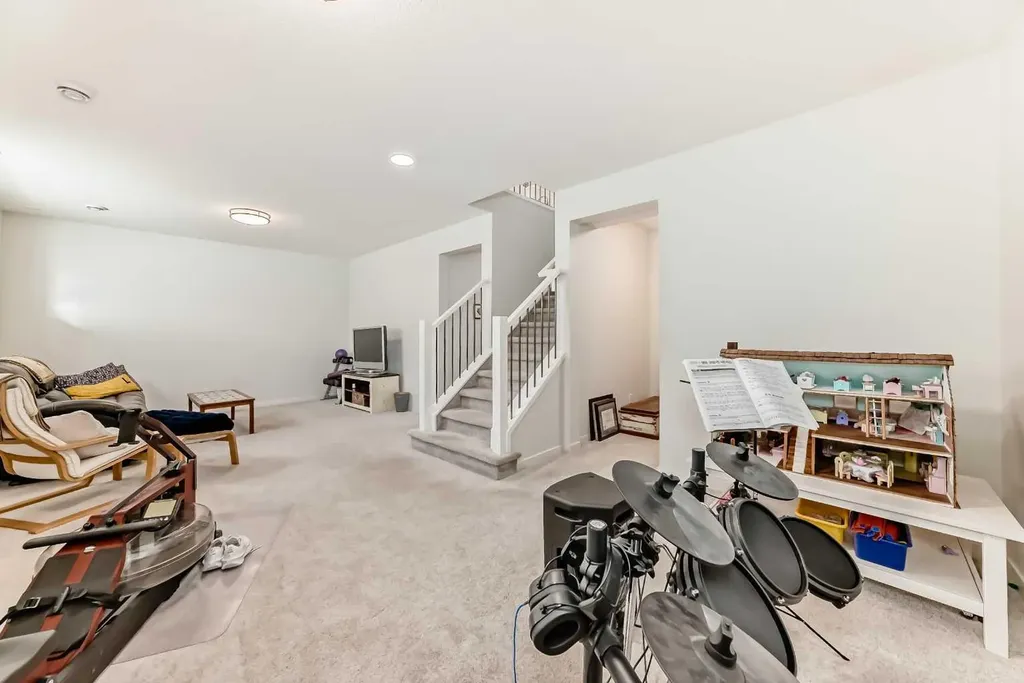 55 Fireside Circle Cochrane AB T4C 1P5