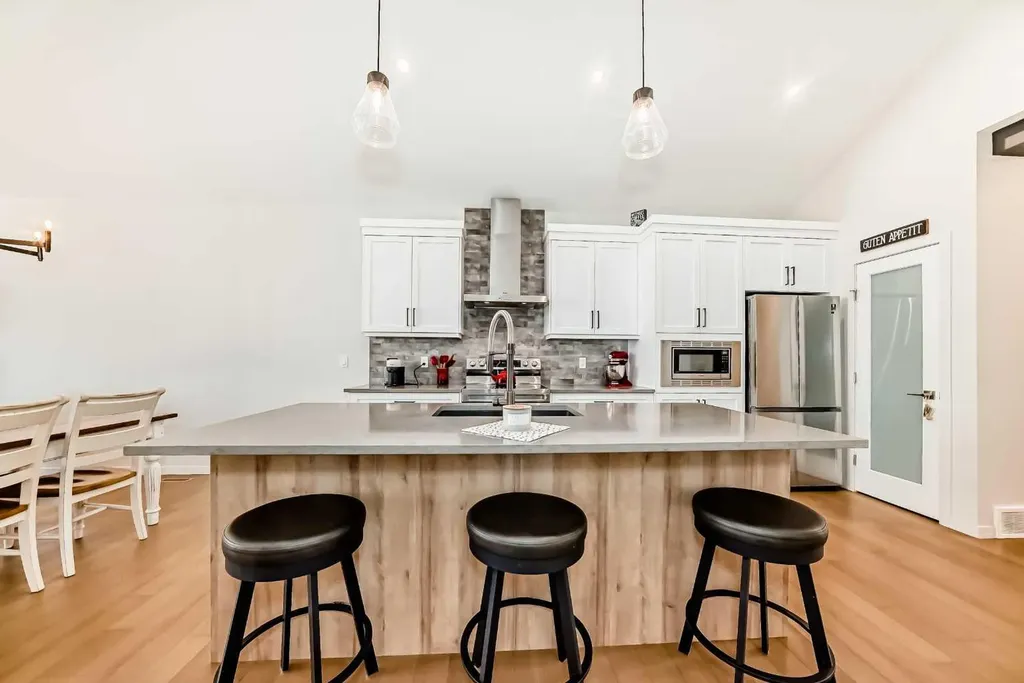 55 Fireside Circle Cochrane AB T4C 1P5