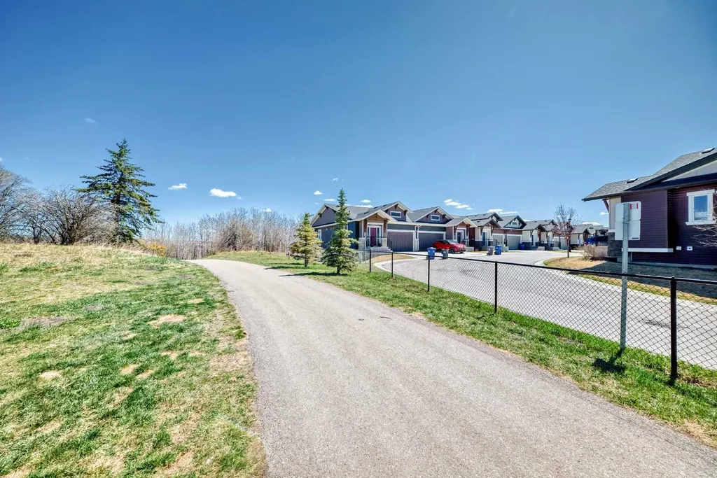 55 Fireside Circle Cochrane AB T4C 1P5