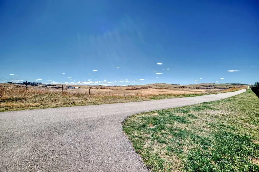 55 Fireside Circle Cochrane AB T4C 1P5