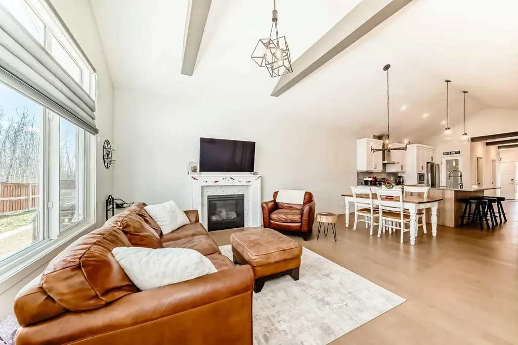 55 Fireside Circle Cochrane AB T4C 1P5