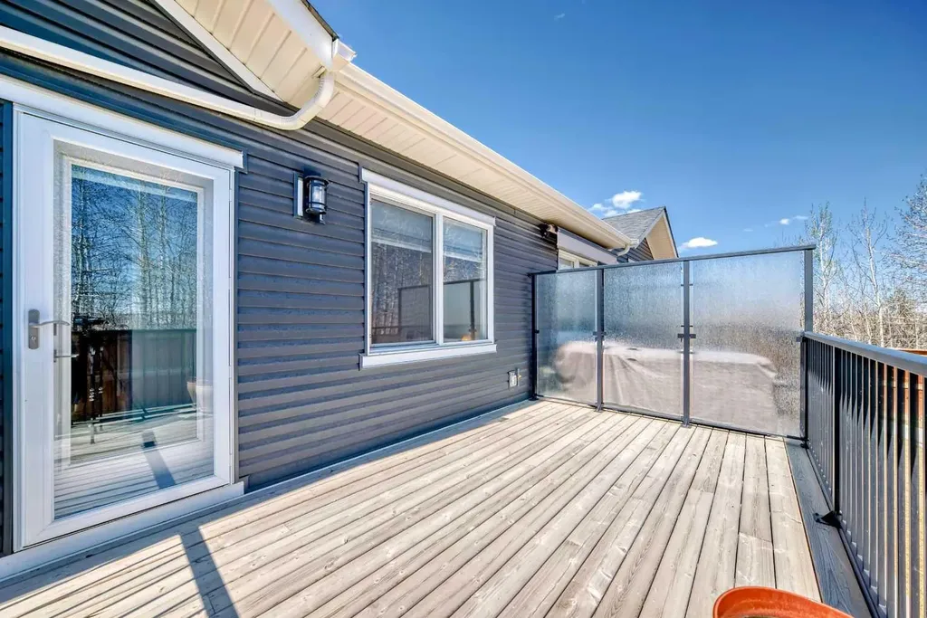 55 Fireside Circle Cochrane AB T4C 1P5