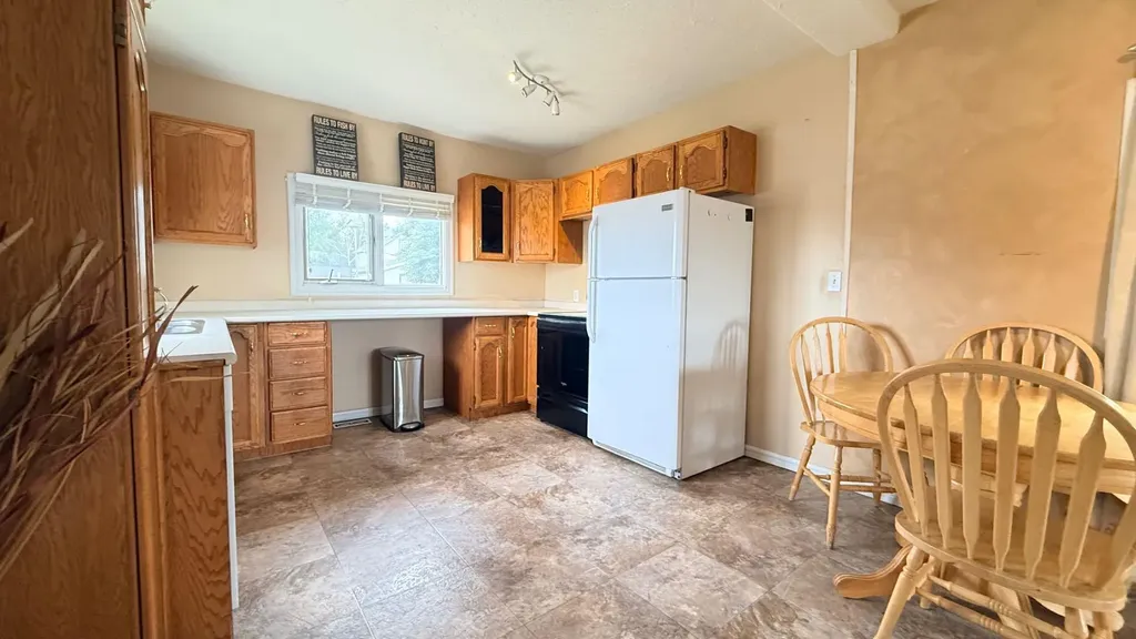 5301 51 Street Lloydminster AB T9V 0P5